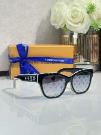 Picture of Louis Vuitton Sunglasses _SKUfw77895107fw